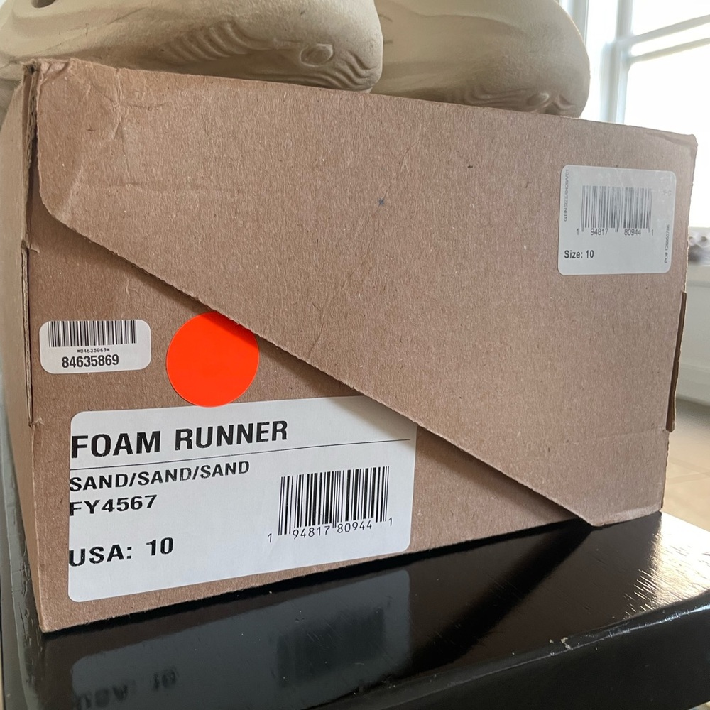 YEEZY FOAM RNNR - Picture 4 of 5